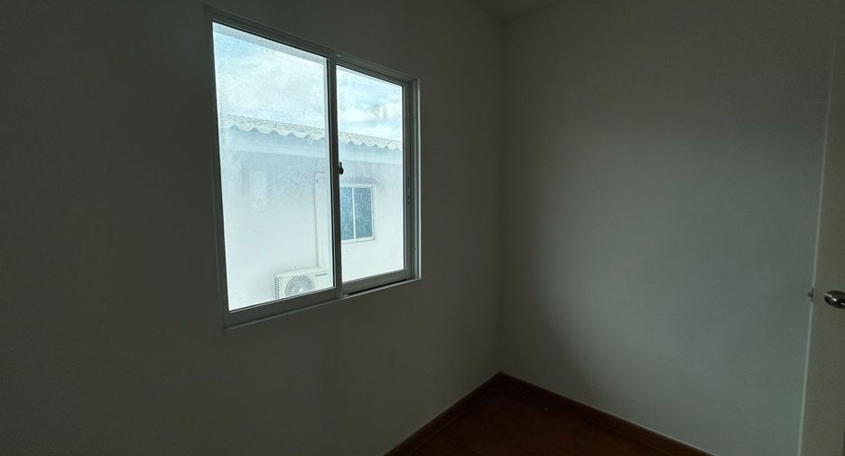 For sale 3 bedrooms townhouse in East Pattaya, Pattaya