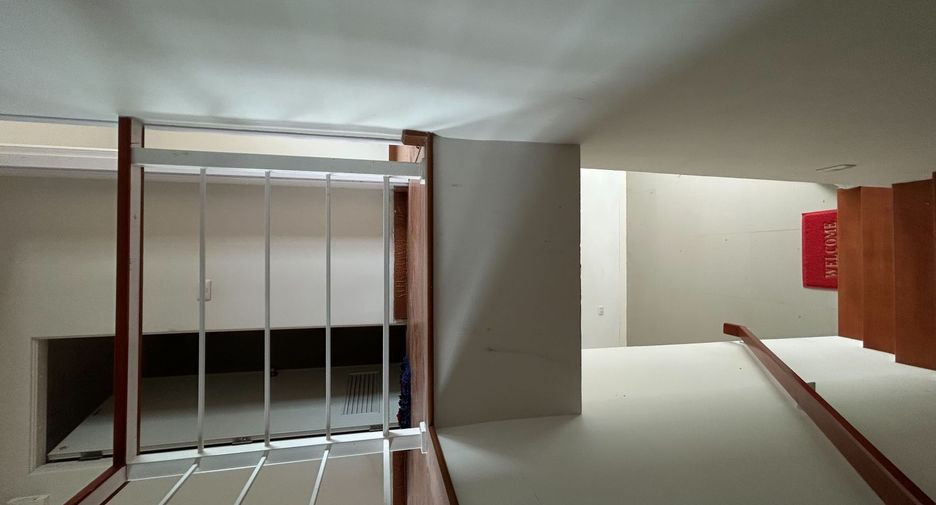 For sale 3 bedrooms townhouse in East Pattaya, Pattaya