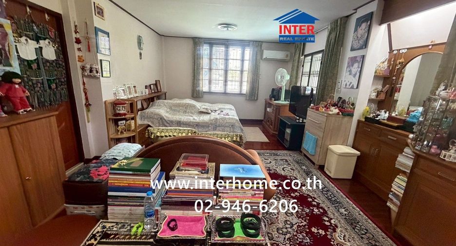 For sale 3 ベッドルーム house in Taling Chan, Bangkok