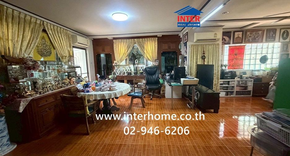 For sale 3 ベッドルーム house in Taling Chan, Bangkok