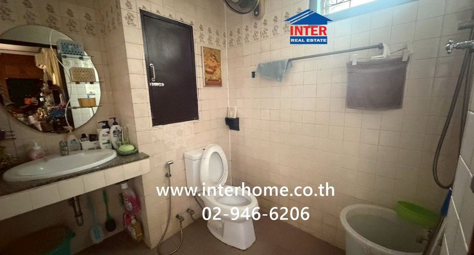 For sale 3 ベッドルーム house in Taling Chan, Bangkok