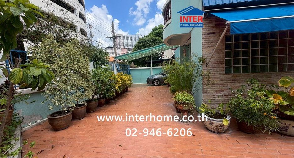 For sale 3 ベッドルーム house in Taling Chan, Bangkok