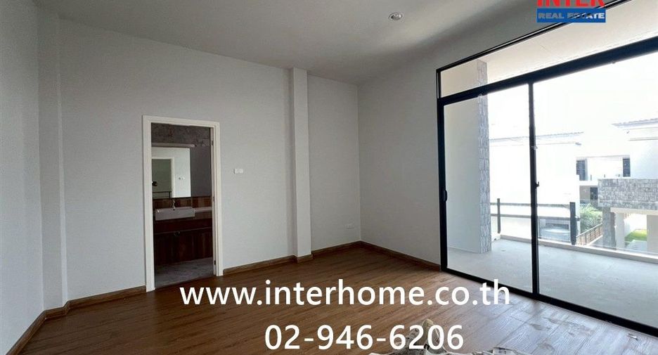 Casa en alquiler de 4 habitaciones en Pak Kret, Nonthaburi