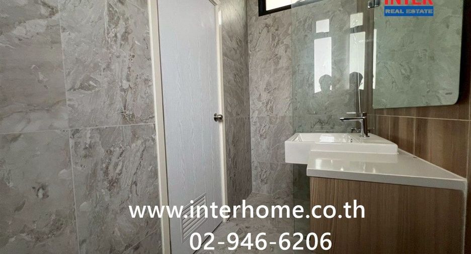 Casa en alquiler de 4 habitaciones en Pak Kret, Nonthaburi