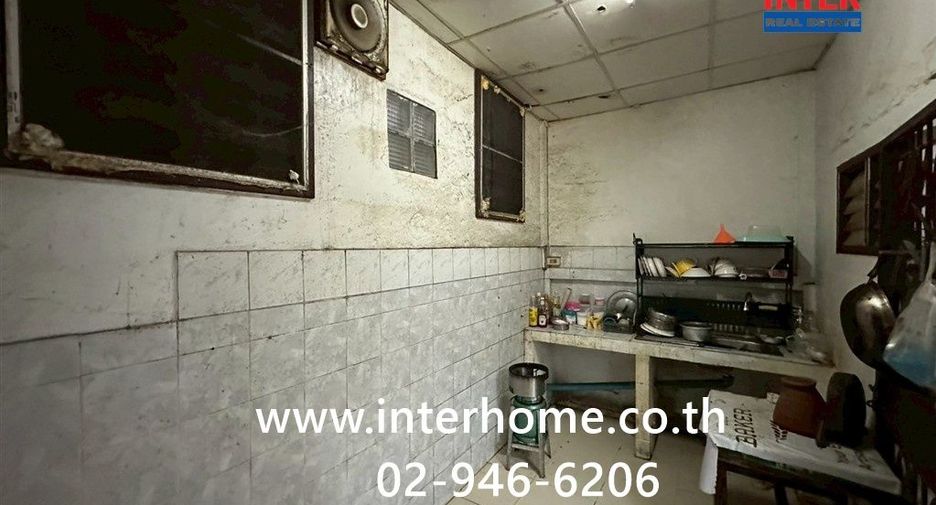 For sale 2 bedrooms townhouse in Khlong Sam Wa, Bangkok