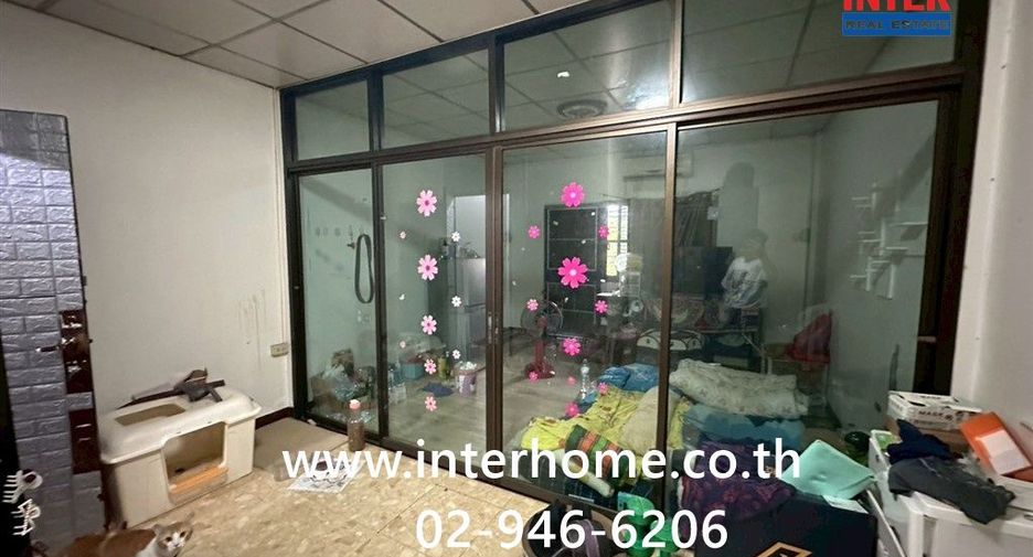 For sale 2 bedrooms townhouse in Khlong Sam Wa, Bangkok