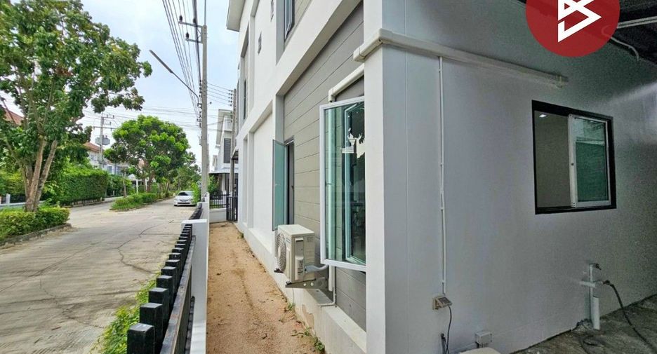 For sale 3 bedrooms townhouse in Mueang Chon Buri, Chonburi