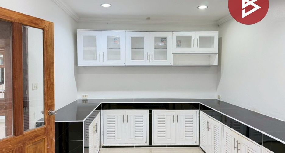 For sale 3 bedrooms house in Thanyaburi, Pathum Thani