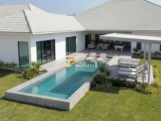 For sale 5 bedrooms villa in Hua Hin, Prachuap Khiri Khan