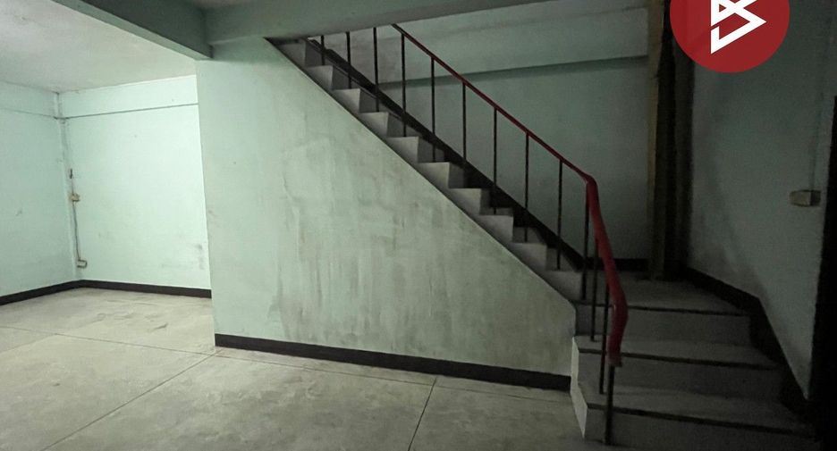 For sale 2 bedrooms retail Space in Mueang Samut Prakan, Samut Prakan