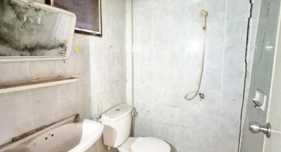 For sale 3 bedrooms townhouse in Thanyaburi, Pathum Thani