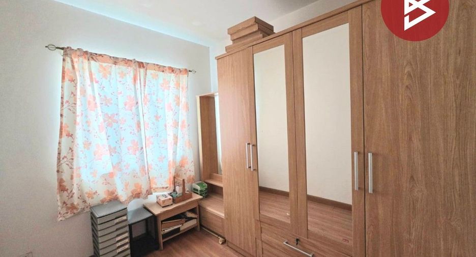 À vendre 3 chambres maison de ville à Thung Khru, Bangkok