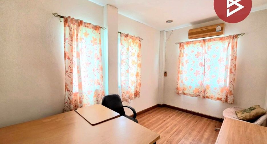 À vendre 3 chambres maison de ville à Thung Khru, Bangkok