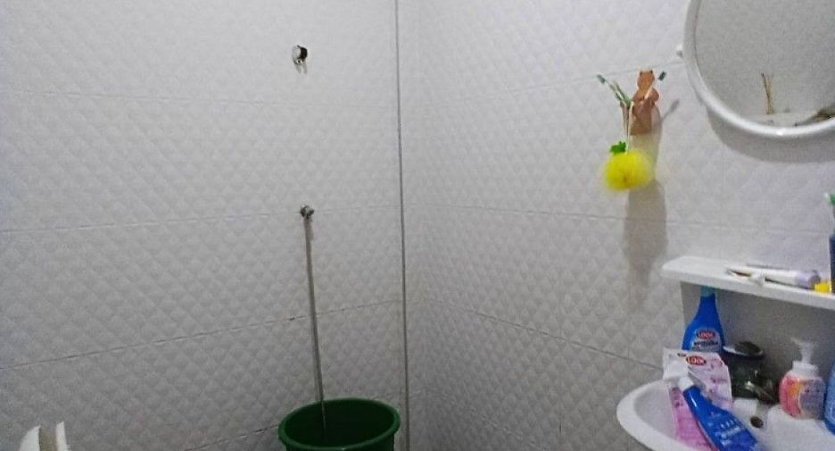 À vendre 2 chambres maison à Si Racha, Chonburi