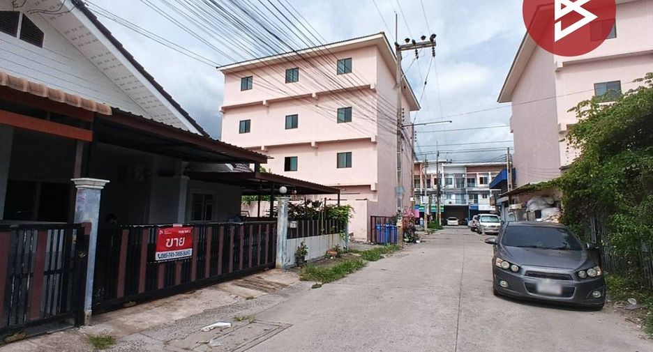 À vendre 2 chambres maison à Si Racha, Chonburi