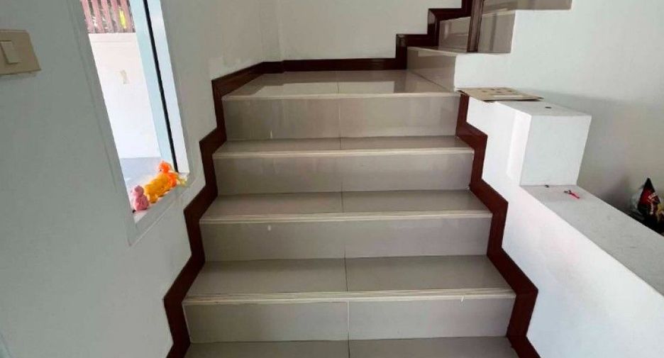 À vendre 3 chambres maison à Phanat Nikhom, Chonburi