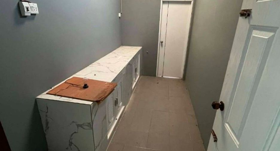 À vendre 3 chambres maison à Phanat Nikhom, Chonburi