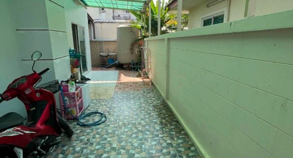 À vendre 3 chambres maison à Phanat Nikhom, Chonburi