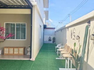 À vendre 2 chambres maison à Phra Samut Chedi, Samut Prakan