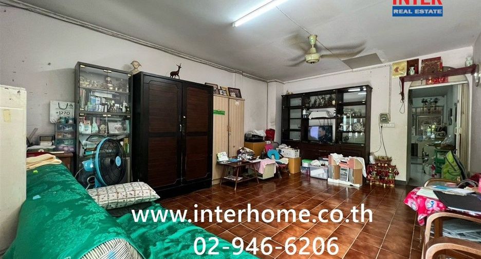 Reihenhaus zum Kauf mit 2 Zimmer in Din Daeng, Bangkok