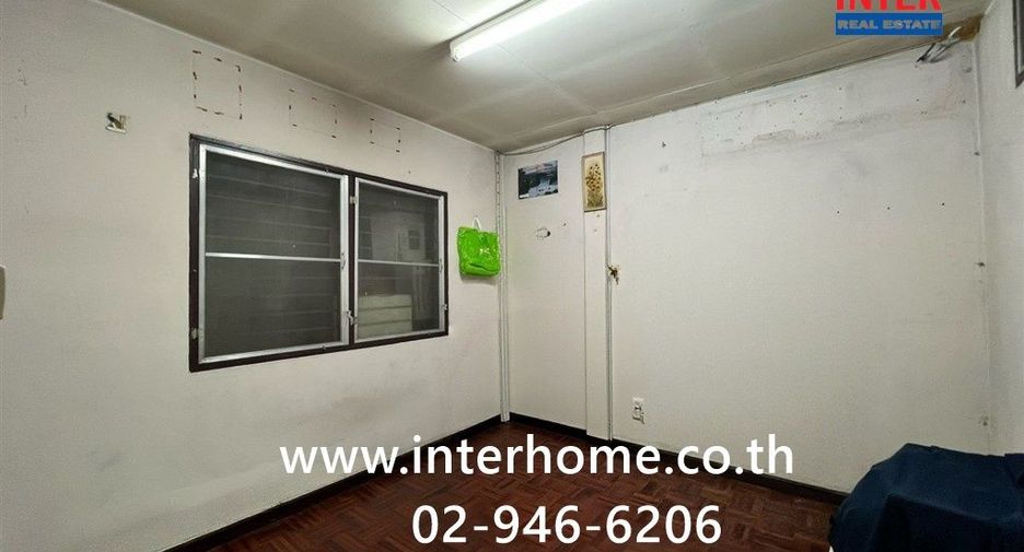 Reihenhaus zum Kauf mit 2 Zimmer in Din Daeng, Bangkok