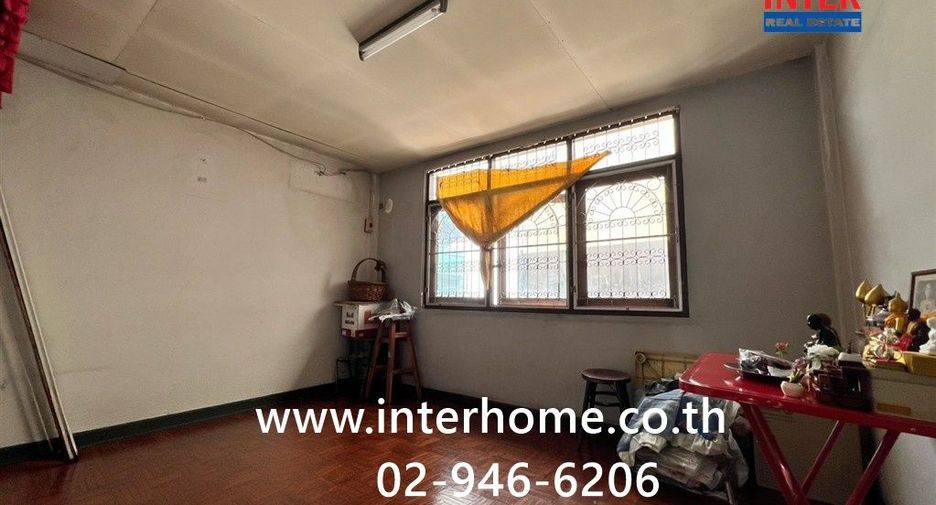 Reihenhaus zum Kauf mit 2 Zimmer in Din Daeng, Bangkok