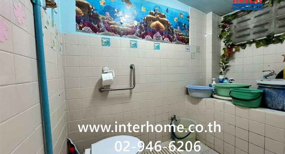 Reihenhaus zum Kauf mit 2 Zimmer in Din Daeng, Bangkok