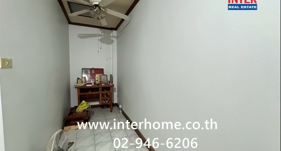For sale 3 bedrooms townhouse in Bang Khae, Bangkok