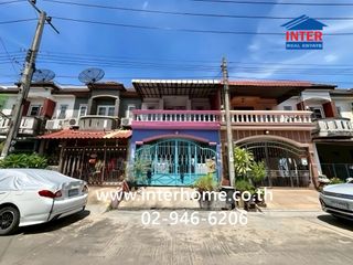 Casa adosada en venta de 3 habitaciones en Bang Khae, Bangkok