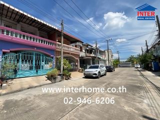 Casa adosada en venta de 3 habitaciones en Bang Khae, Bangkok