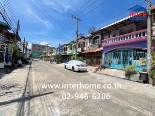 Casa adosada en venta de 3 habitaciones en Bang Khae, Bangkok