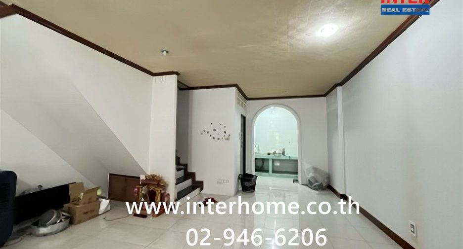 For sale 3 bedrooms townhouse in Bang Khae, Bangkok