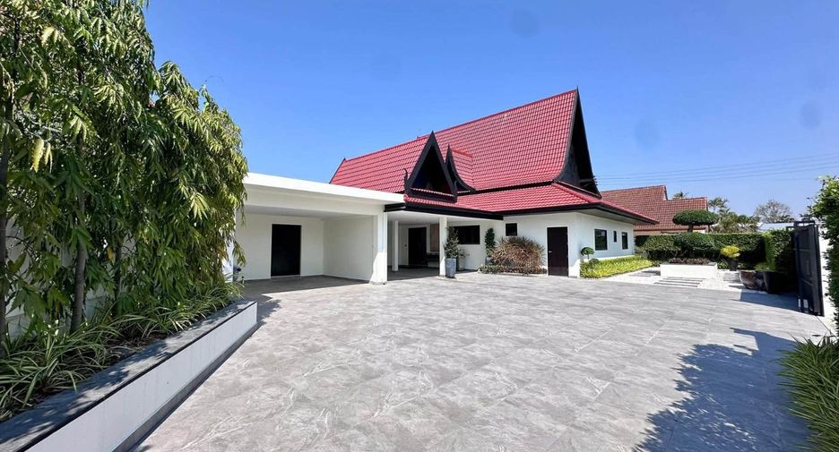For rent 5 bedrooms villa in East Pattaya, Pattaya