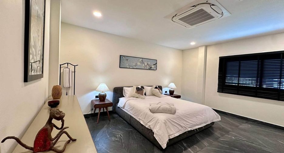 For rent 5 bedrooms villa in East Pattaya, Pattaya