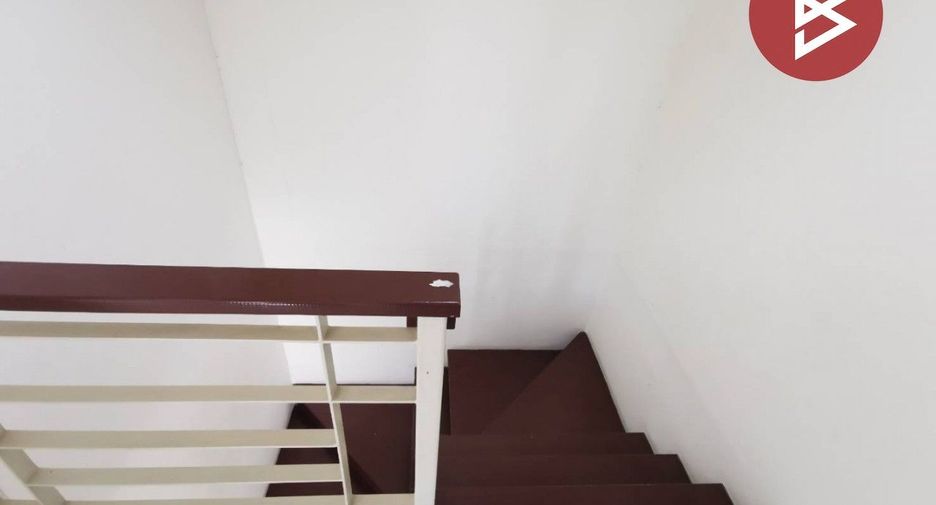 For sale 4 bedrooms townhouse in Mueang Samut Sakhon, Samut Sakhon