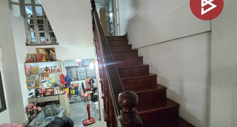 For sale 4 bedrooms townhouse in Thung Khru, Bangkok