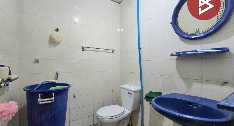 For sale 4 bedrooms townhouse in Thung Khru, Bangkok