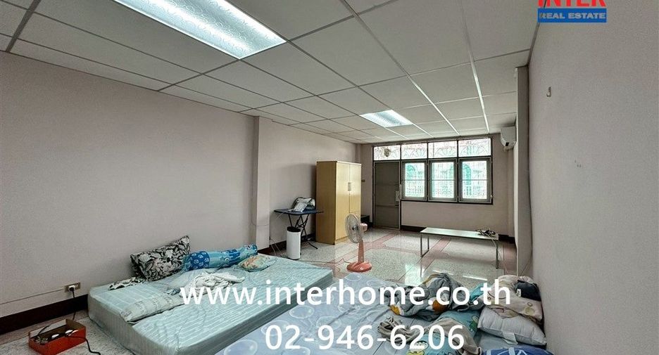 For sale 6 bedrooms retail Space in Khlong San, Bangkok