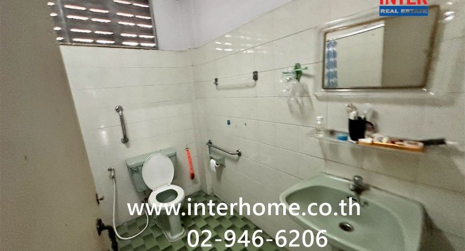 For sale 6 bedrooms retail Space in Khlong San, Bangkok
