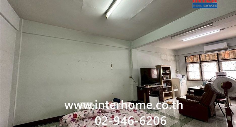 For sale 6 bedrooms retail Space in Khlong San, Bangkok
