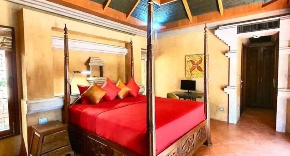 Villa en alquiler y en venta de 3 habitaciones en Mueang Phuket, Phuket
