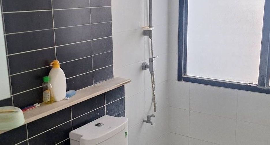 Casa adosada en venta de 3 habitaciones en Nong Khaem, Bangkok