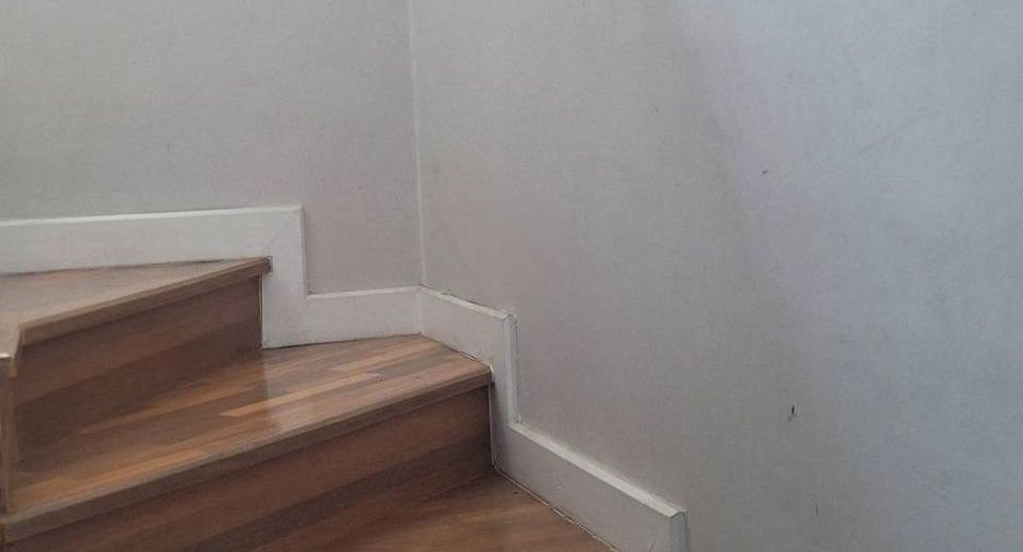 Casa adosada en venta de 3 habitaciones en Nong Khaem, Bangkok