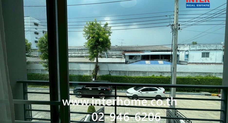 For sale 3 bedrooms townhouse in Suan Luang, Bangkok