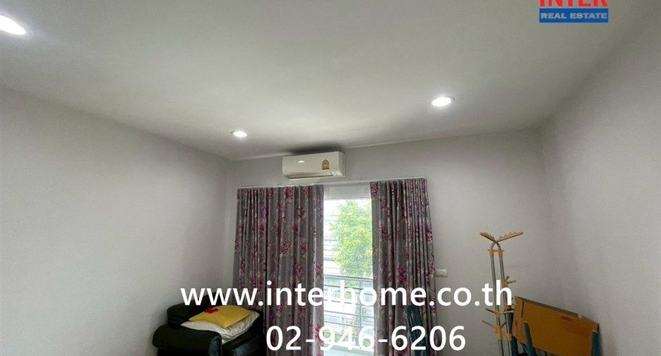 For sale 3 bedrooms townhouse in Suan Luang, Bangkok