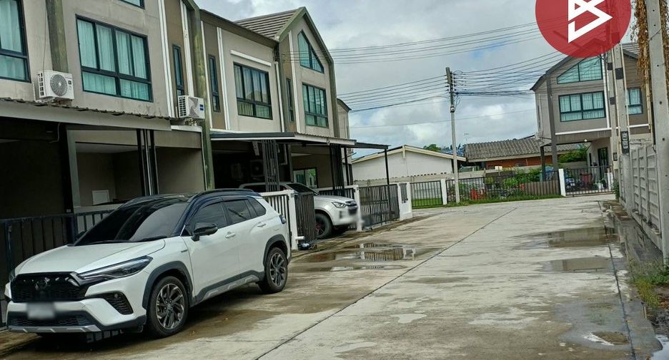 Reihenhaus zum Kauf mit 3 Zimmer in Mueang Rayong, Rayong