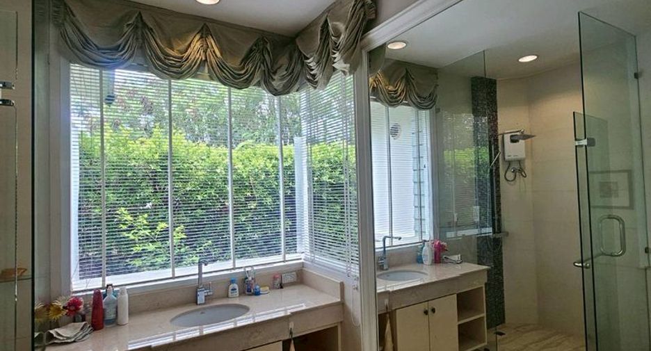 For sale 3 bedrooms house in Mueang Chon Buri, Chonburi