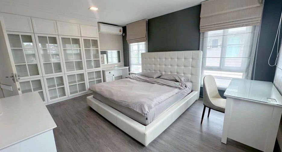 For rent and for sale 3 bedrooms house in Bang Phli, Samut Prakan