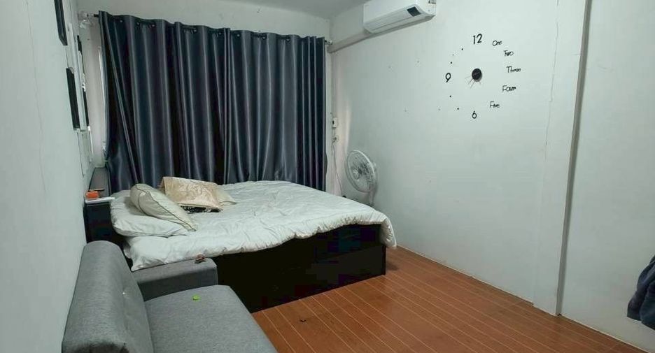 For sale 3 bedrooms townhouse in Mueang Samut Prakan, Samut Prakan