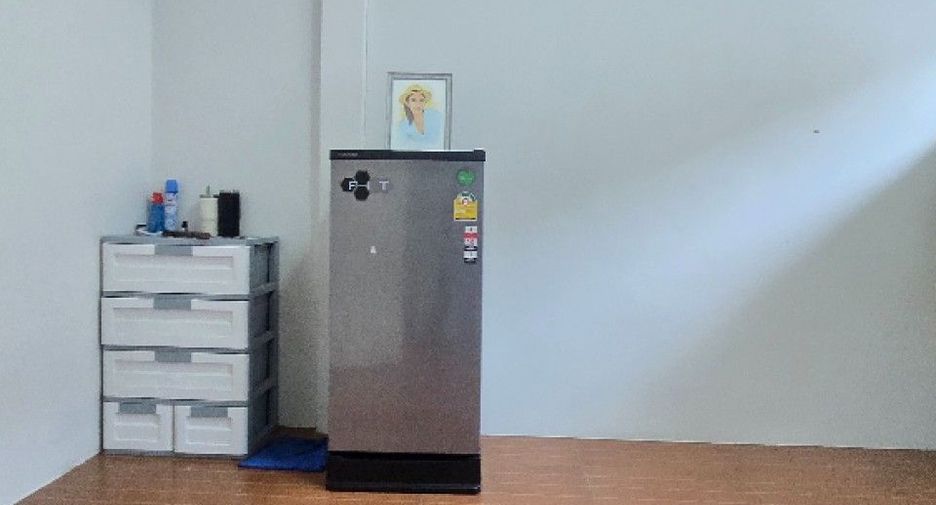 For sale 3 bedrooms townhouse in Mueang Samut Prakan, Samut Prakan